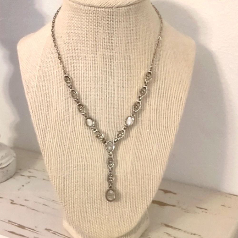 Vintage Avon SP Necklace With Pink Oval Crystals And Aurora Filigree Silver Tone - Picture 3 of 8